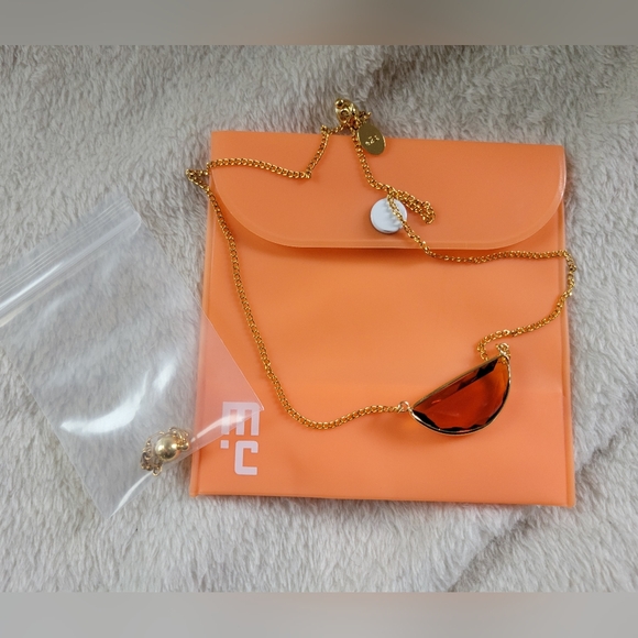 Melania Clara | NWOT Elegant Gold/Amber Half Moon Crystal Pendant Necklace - Picture 3 of 10